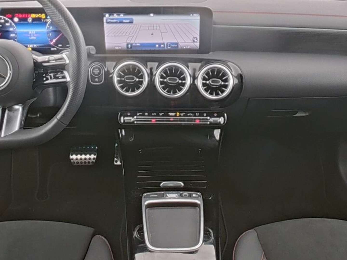 Mercedes CLA Shooting Break 200 Premium - 2024 - Joinsteer - #7