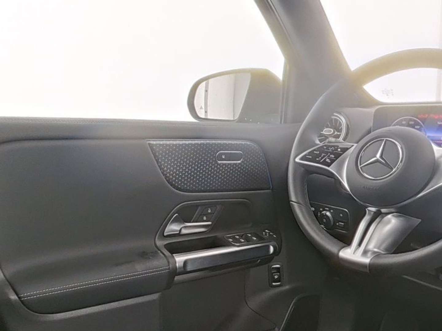 Mercedes EQB 300 - 2024 - Joinsteer - #4