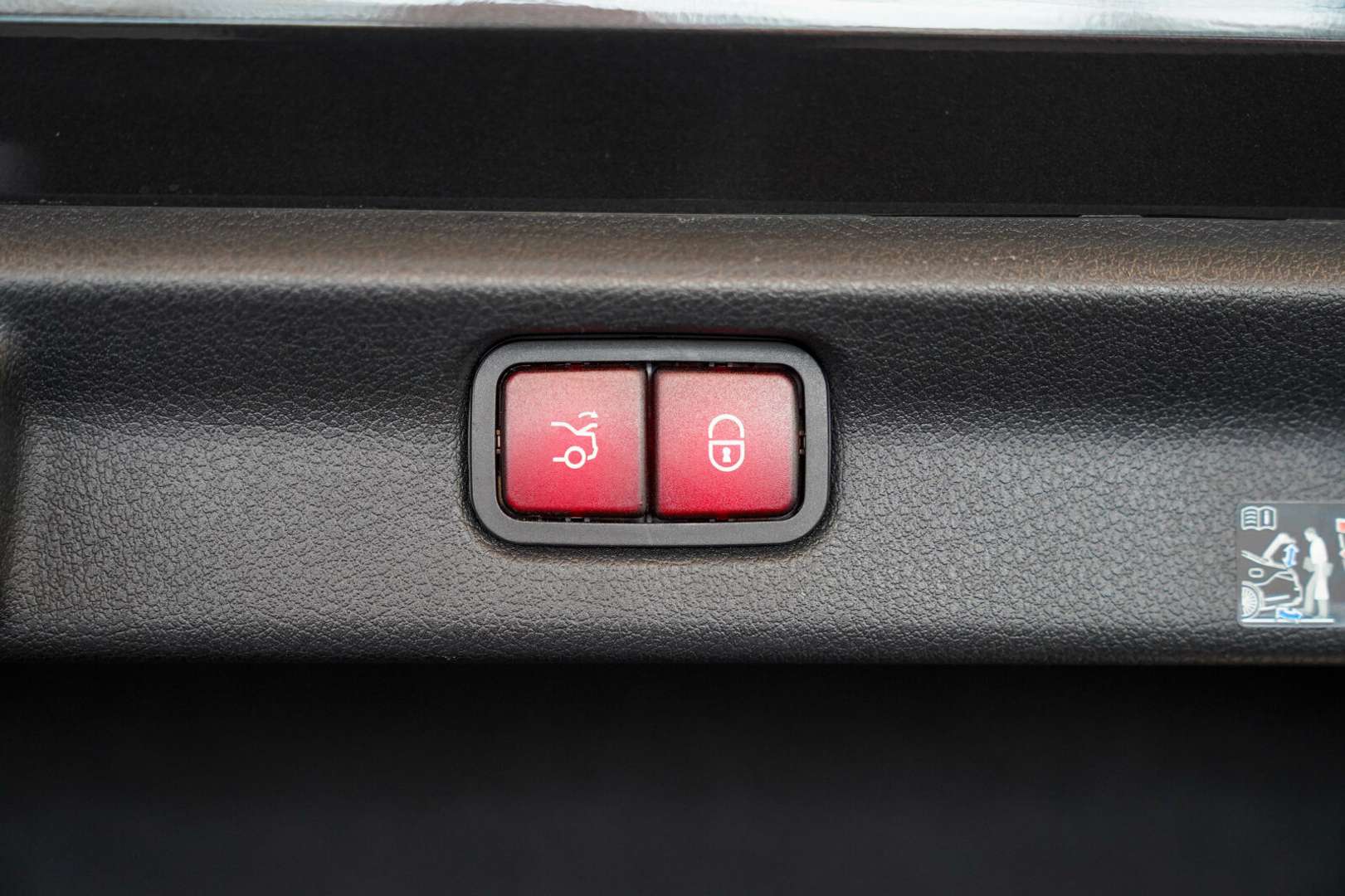 Mercedes EQE 300 AMG Line - 2025 - Joinsteer - #7