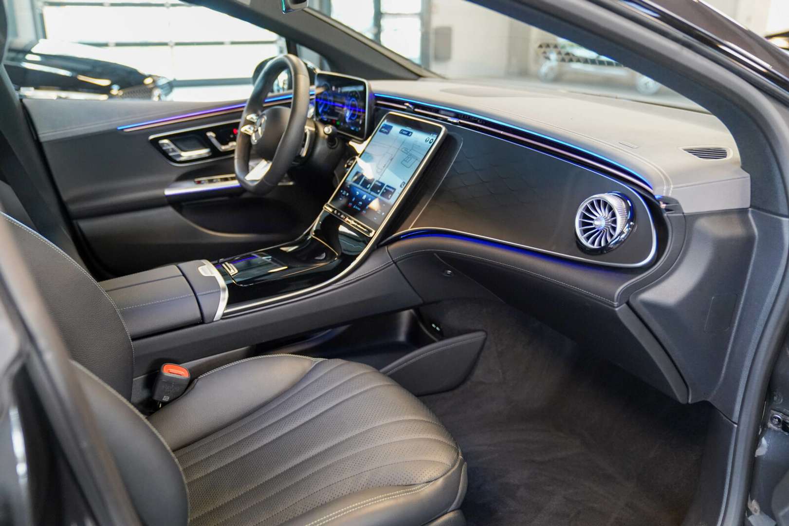 Mercedes EQE 300 AMG Line - 2025 - Joinsteer - #11