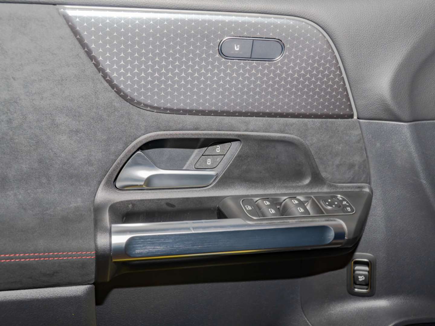 Mercedes GLB 200 AMG Line - 2025 - Joinsteer - #9