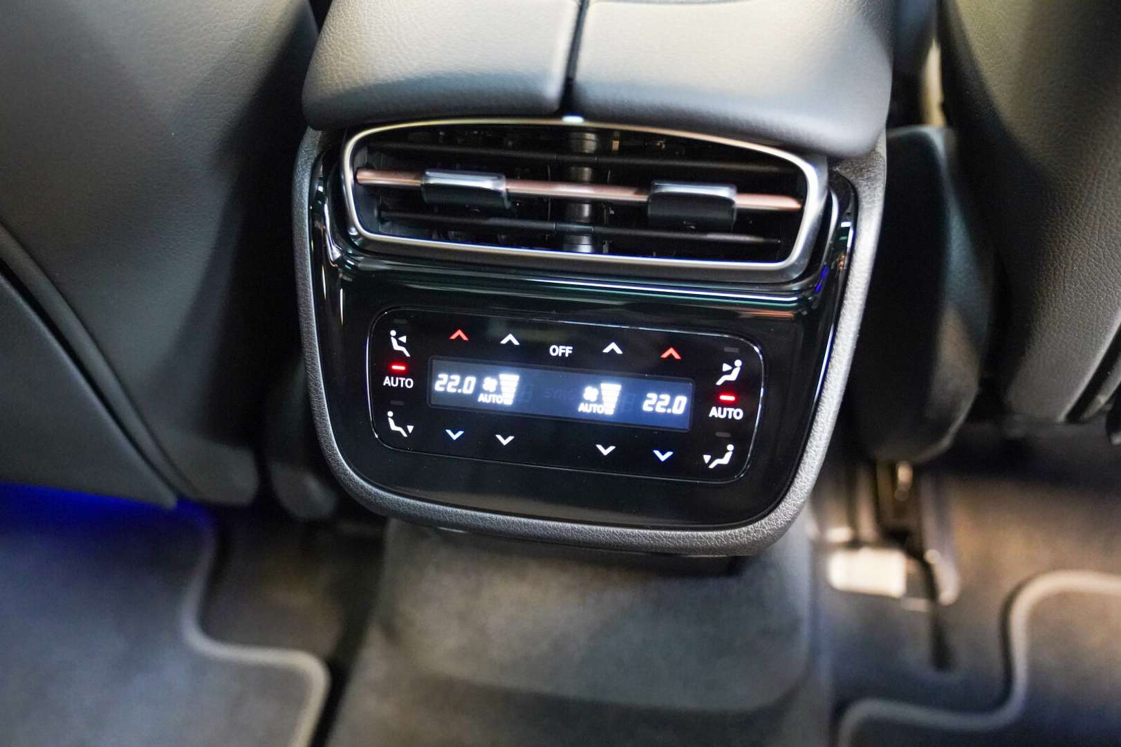 Mercedes EQE 300 AMG Line - 2025 - Joinsteer - #17