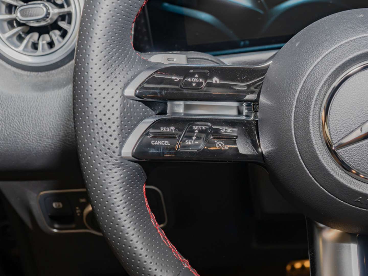 Mercedes GLB 200 AMG Line - 2025 - Joinsteer - #14