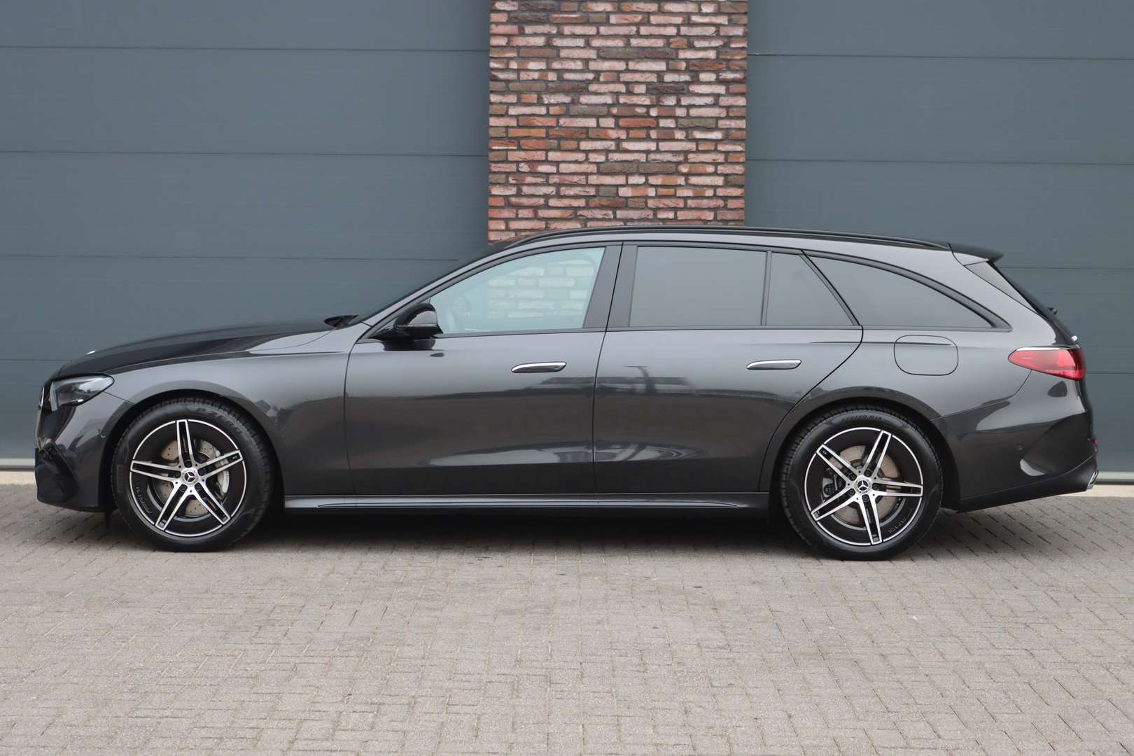 Mercedes Classe E Break 300 AMG Line - 2024 - Joinsteer - #9