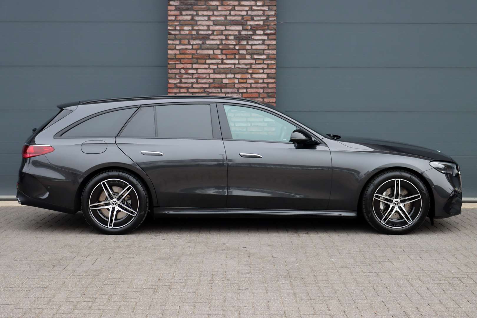 Mercedes Classe E Break 300 AMG Line - 2024 - Joinsteer - #11