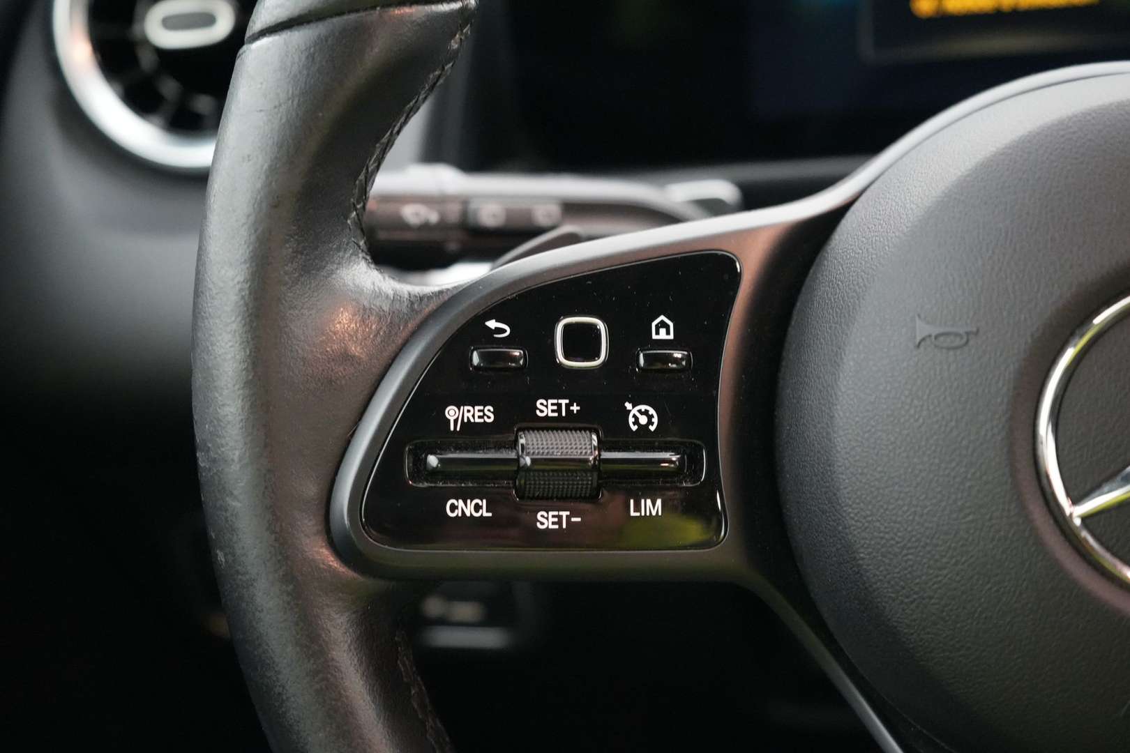 Mercedes GLB 180 Business - 2023 - Joinsteer - #20