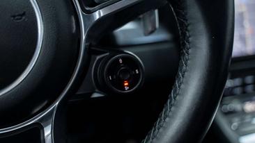 Porsche 718 Cayman S — photo 18