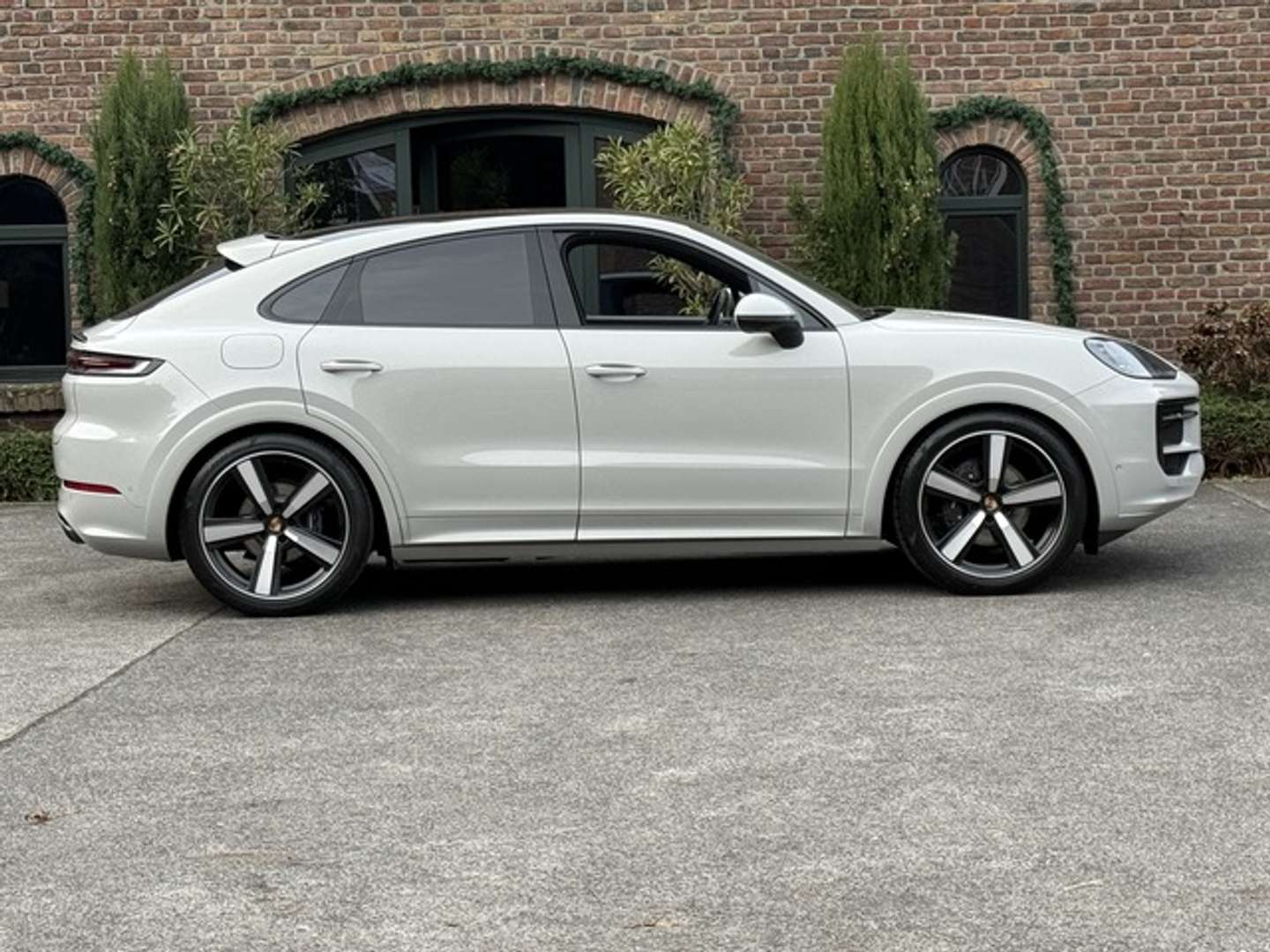 Porsche Cayenne Coupé Exclusive Manufaktur - 2024 - Joinsteer - #11
