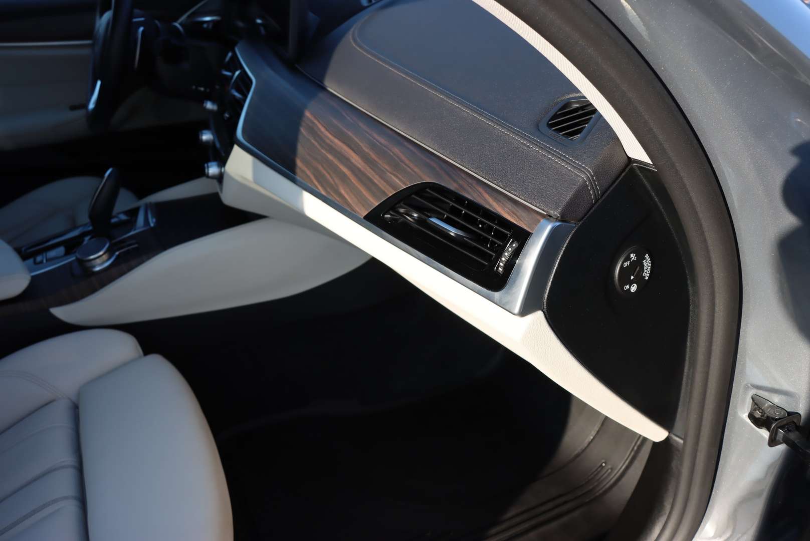 BMW Série 5 Touring Luxury 518d - 2022 - Joinsteer - #44