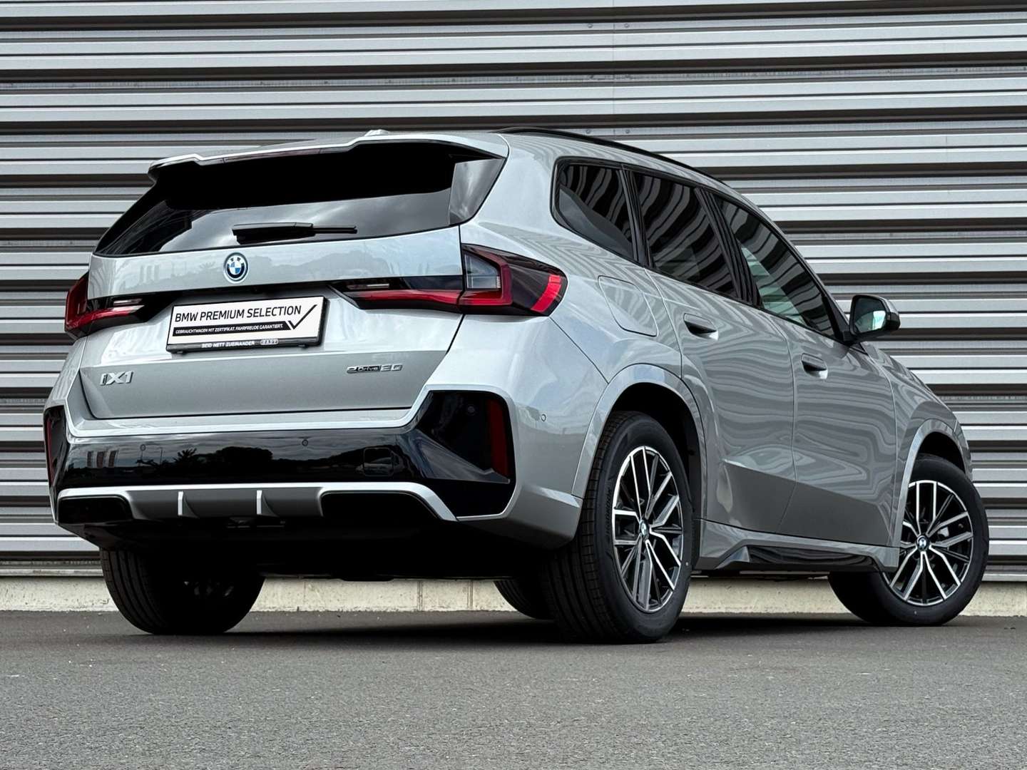 BMW IX1 EDrive20 - 2025 - Joinsteer - #4