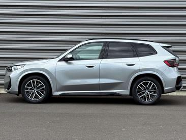 BMW IX1 EDrive20 — photo 6