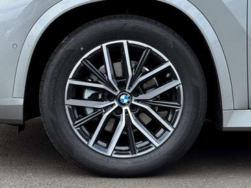 BMW IX1 EDrive20 — photo 7