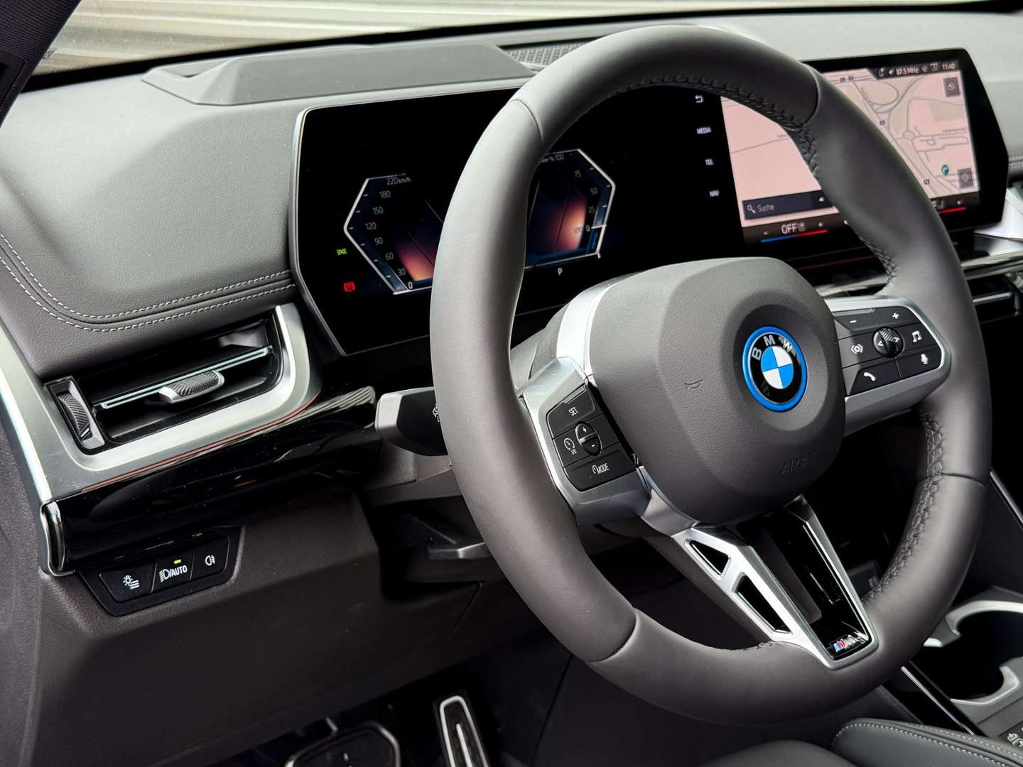 BMW IX1 EDrive20 - 2025 - Joinsteer - #9