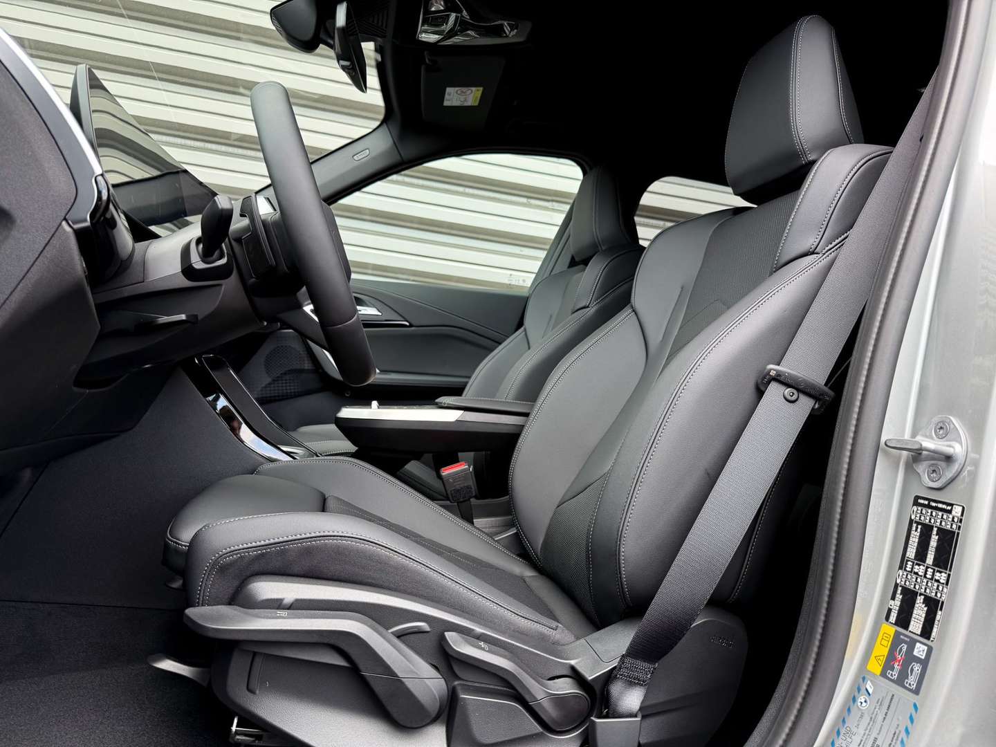 BMW IX1 EDrive20 - 2025 - Joinsteer - #13