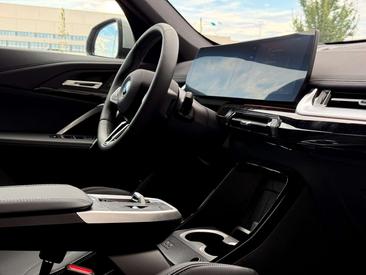 BMW IX1 EDrive20 — photo 19