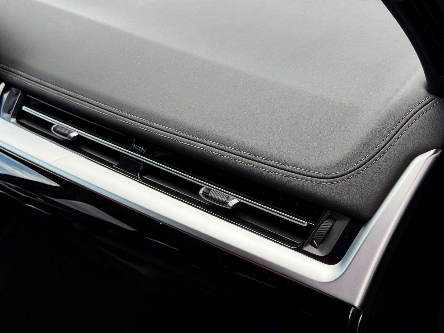 BMW IX1 EDrive20 - 2025 - Joinsteer - #20