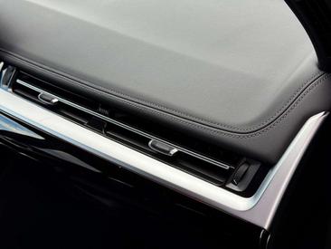 BMW IX1 EDrive20 — photo 20