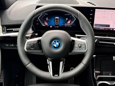 BMW IX1 EDrive20 — photo 23