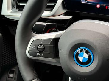 BMW IX1 EDrive20 — photo 24