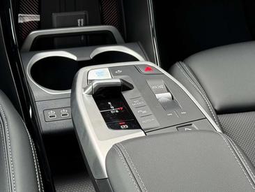 BMW IX1 EDrive20 — photo 27