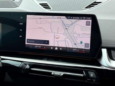 BMW IX1 EDrive20 — photo 28