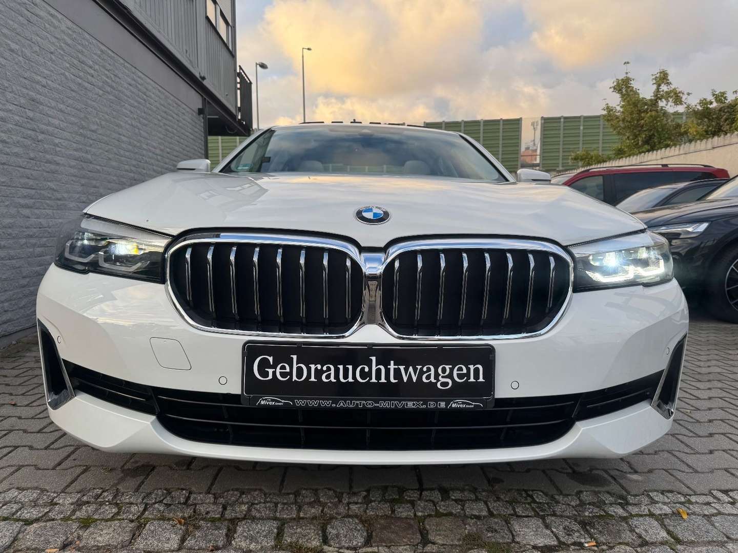 BMW Série 5 Luxury 520d - 2023 - Joinsteer - #3