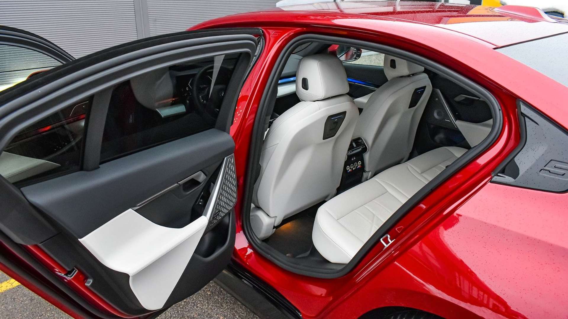 BMW Série 5 M Sport 550e XDrive - 2025 - Joinsteer - #9