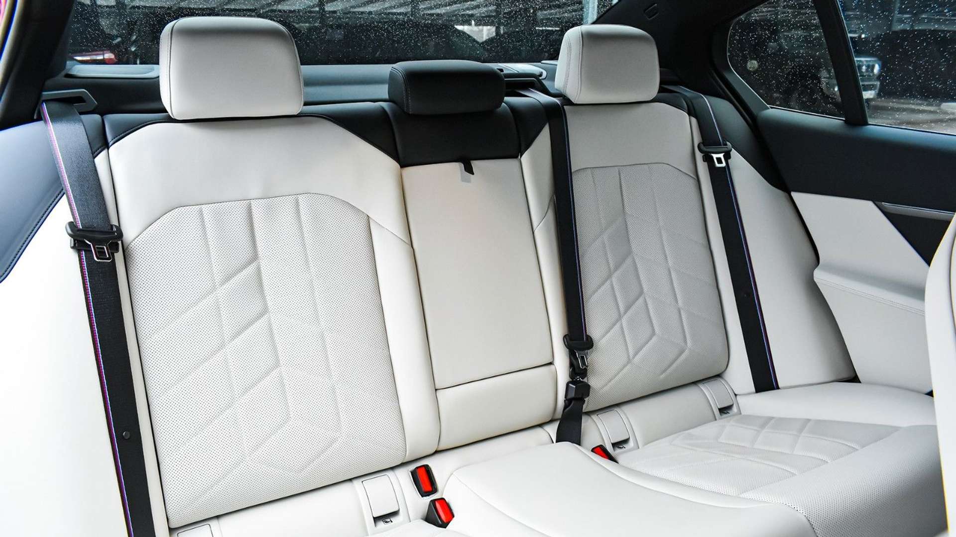 BMW Série 5 M Sport 550e XDrive - 2025 - Joinsteer - #11