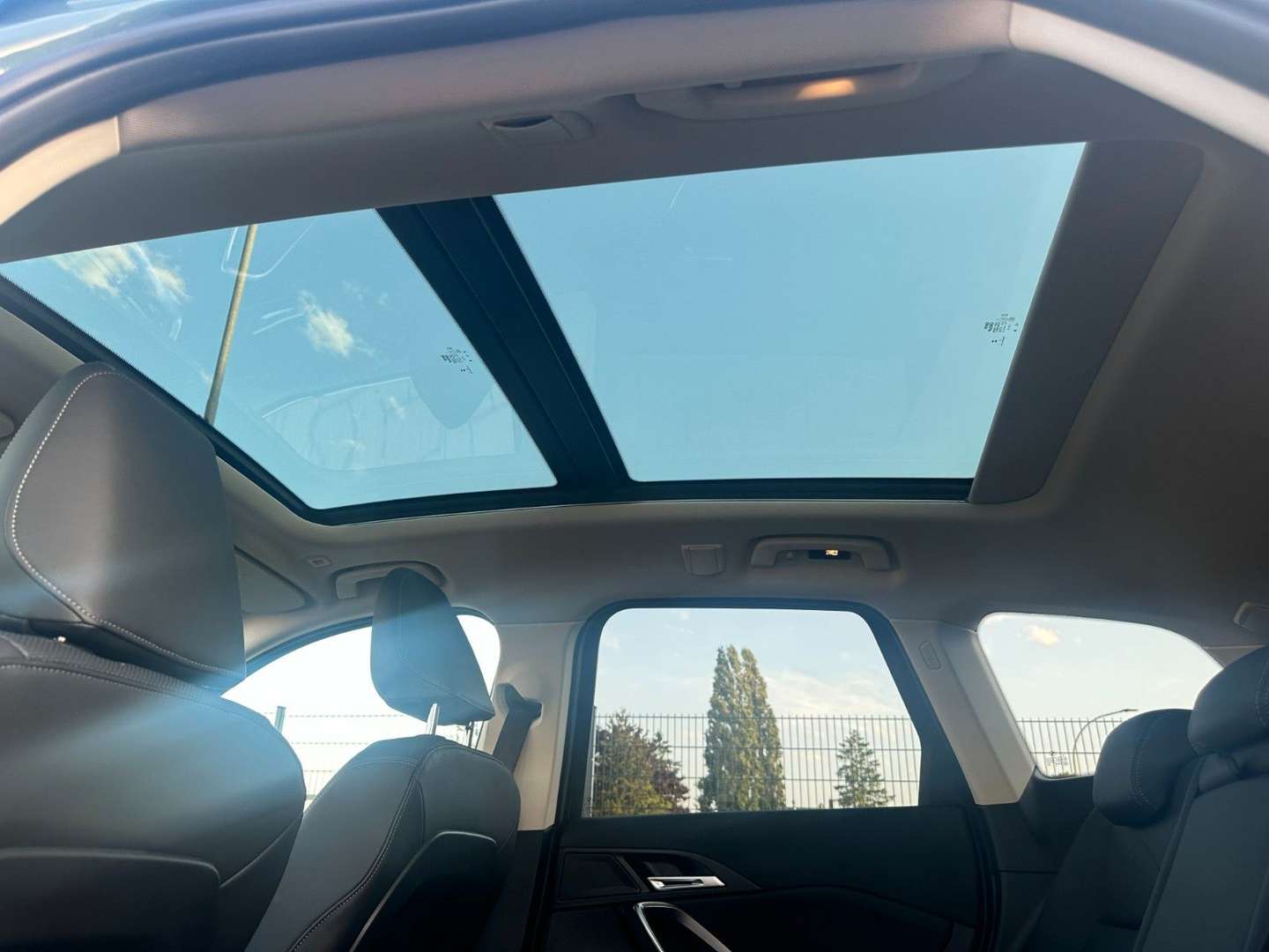 BMW IX1 20 EDrive - 2024 - Joinsteer - #9