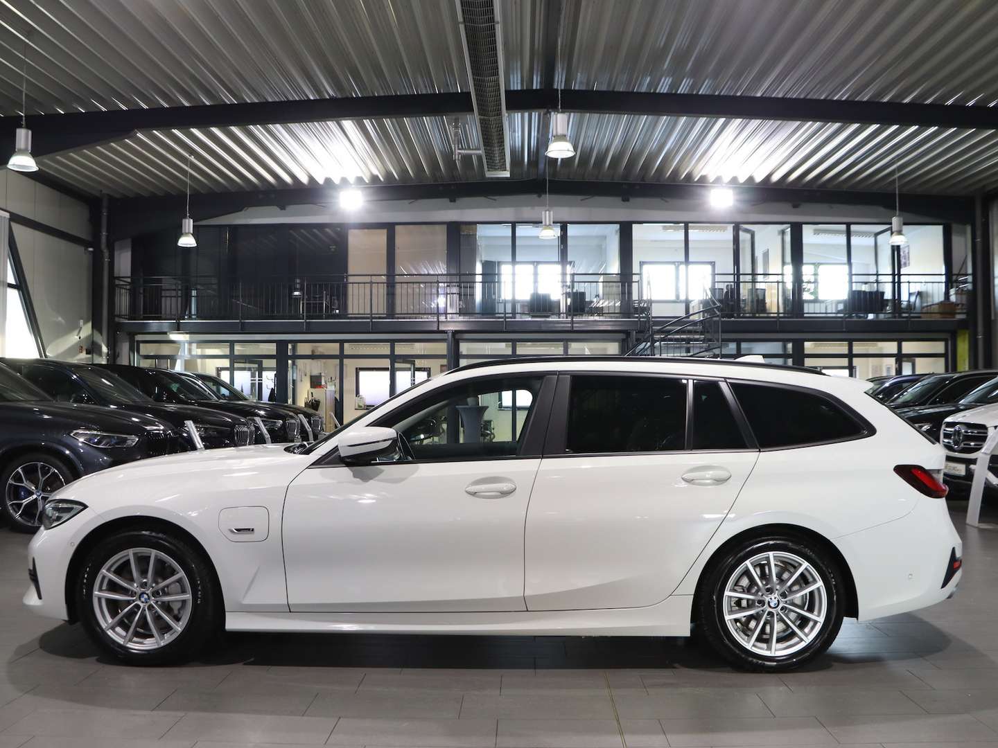 BMW Série 3 Touring Advantage 330e - 2022 - Joinsteer - #6