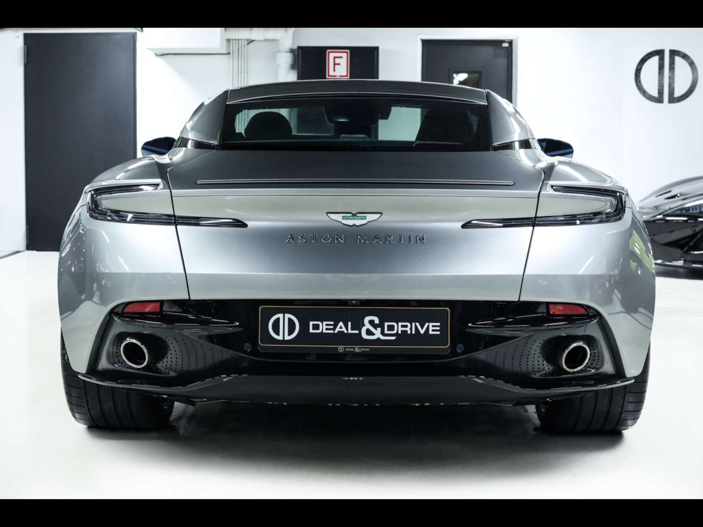 Aston Martin DB12 Coupé 4.0 V8 ALUMINITE - 2024 - Joinsteer - #4