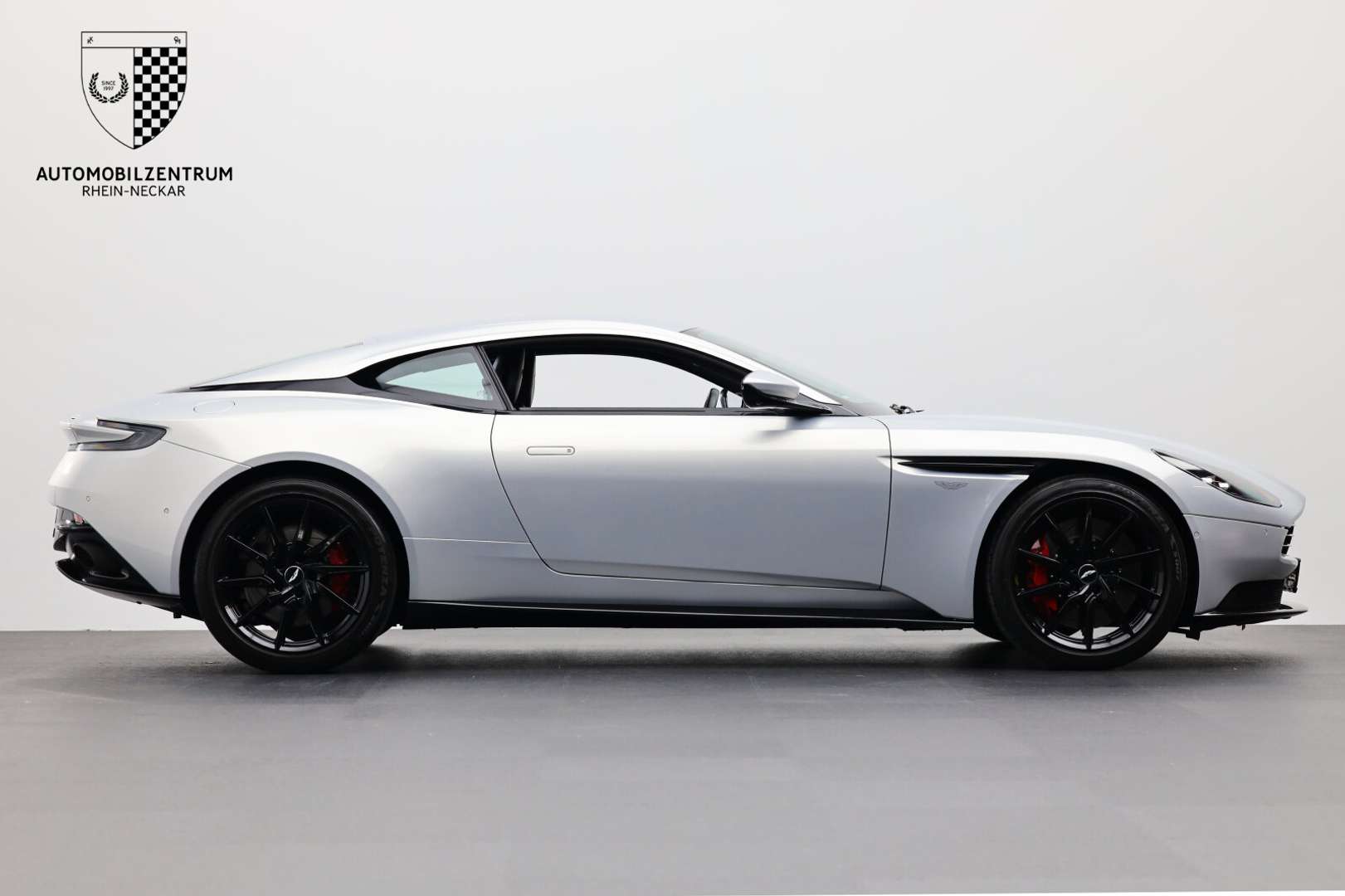 Aston Martin DB11 V8 BlackPack - 2019 - Joinsteer - #4