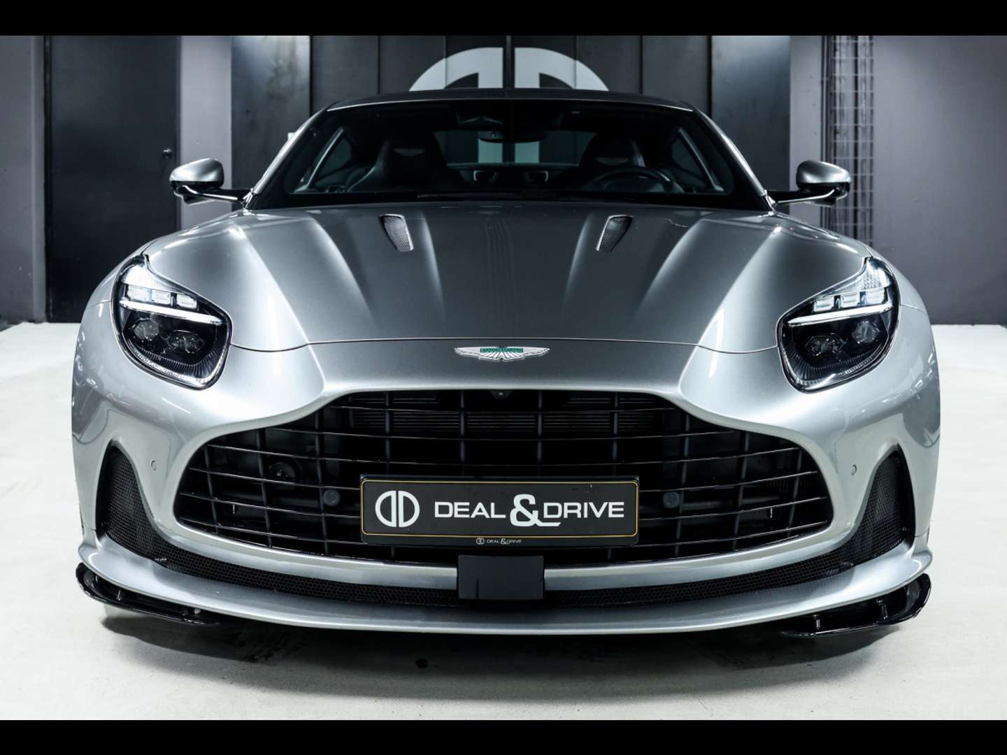 Aston Martin DB12 Coupé 4.0 V8 ALUMINITE - 2024 - Joinsteer - #5