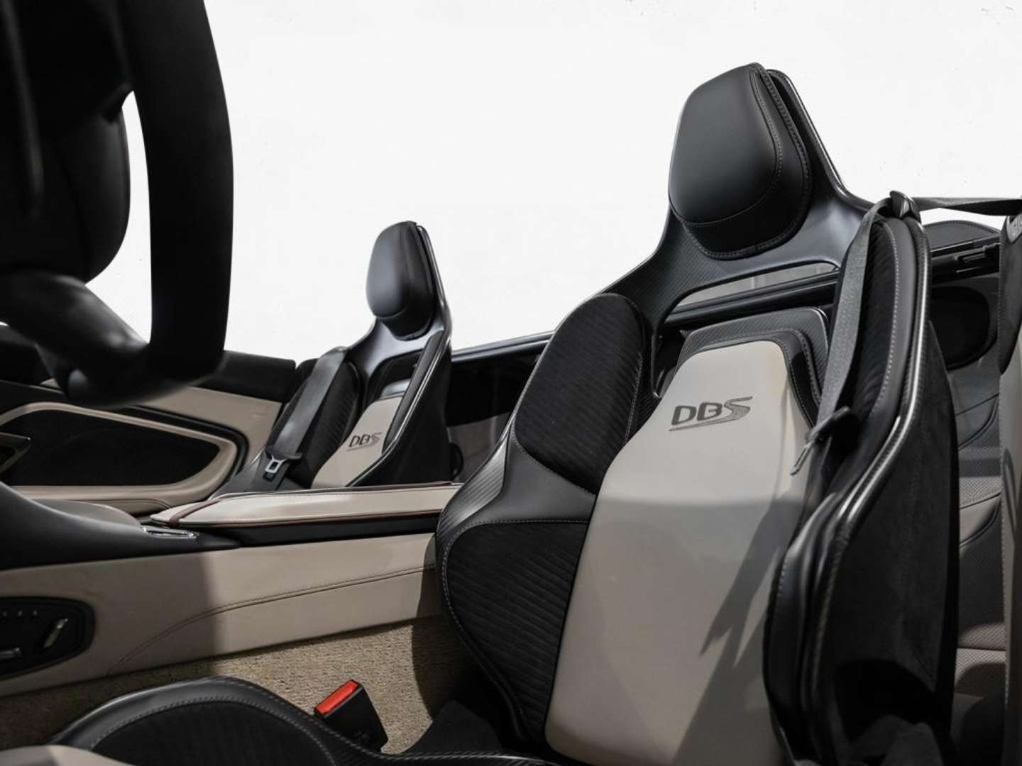 Aston Martin DBS Volante 770 Ultimate - 2024 - Joinsteer - #11