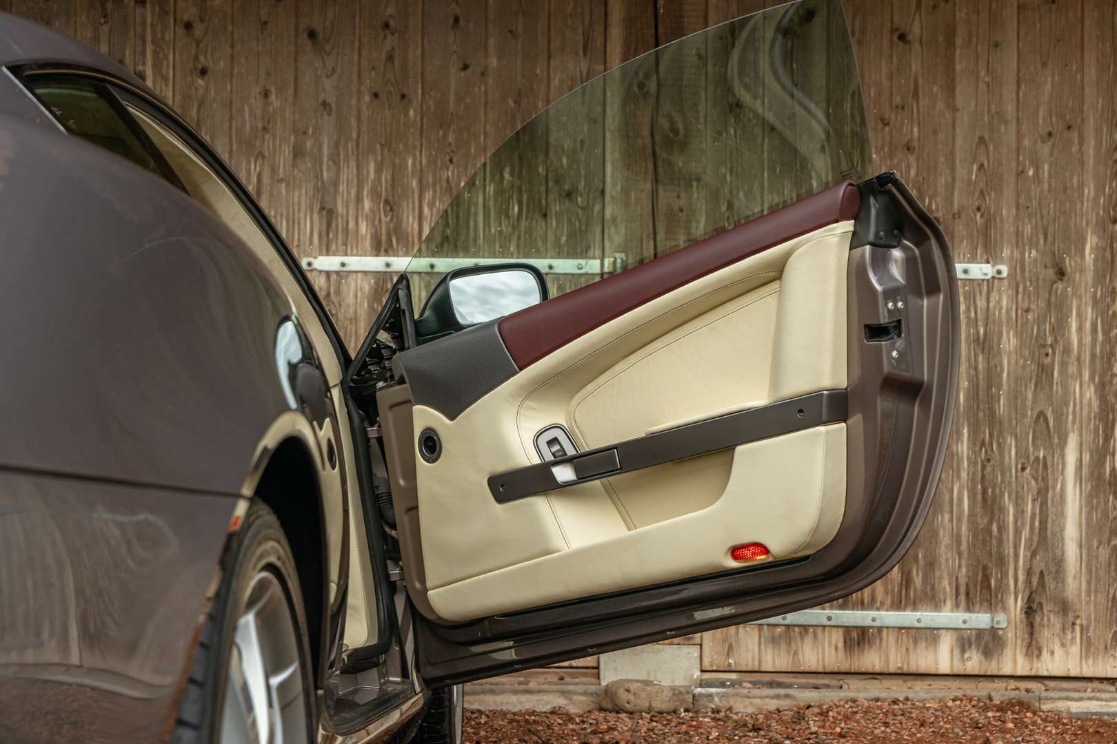 Aston Martin DB9 Coupe 5.9 V12 Touchtronic - 2007 - Joinsteer - #13