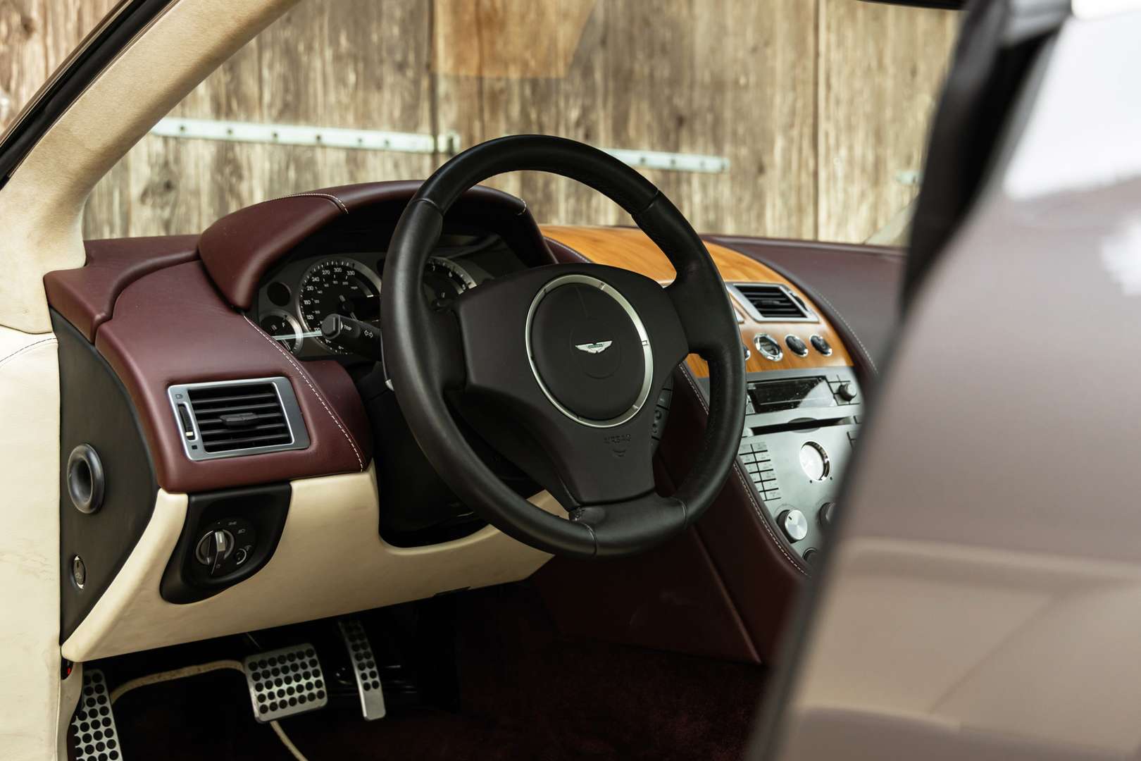 Aston Martin DB9 Coupe 5.9 V12 Touchtronic - 2007 - Joinsteer - #14