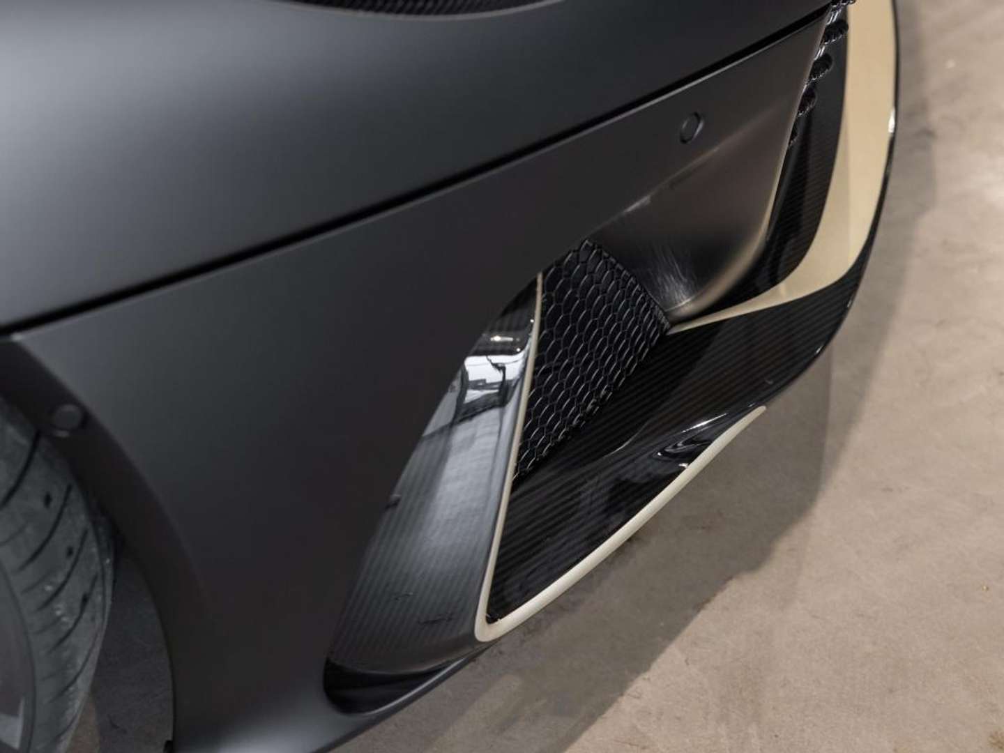 Aston Martin DBS Volante 770 Ultimate - 2024 - Joinsteer - #19