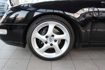 Porsche 993 Carrera 2 — photo 7