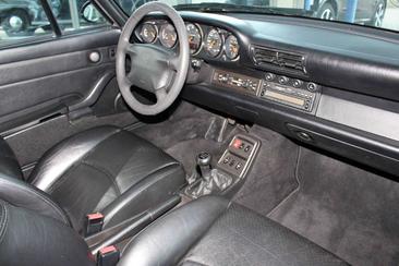 Porsche 993 Carrera 2 — photo 23