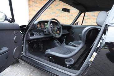 Porsche 964 Carrera 2 — photo 7