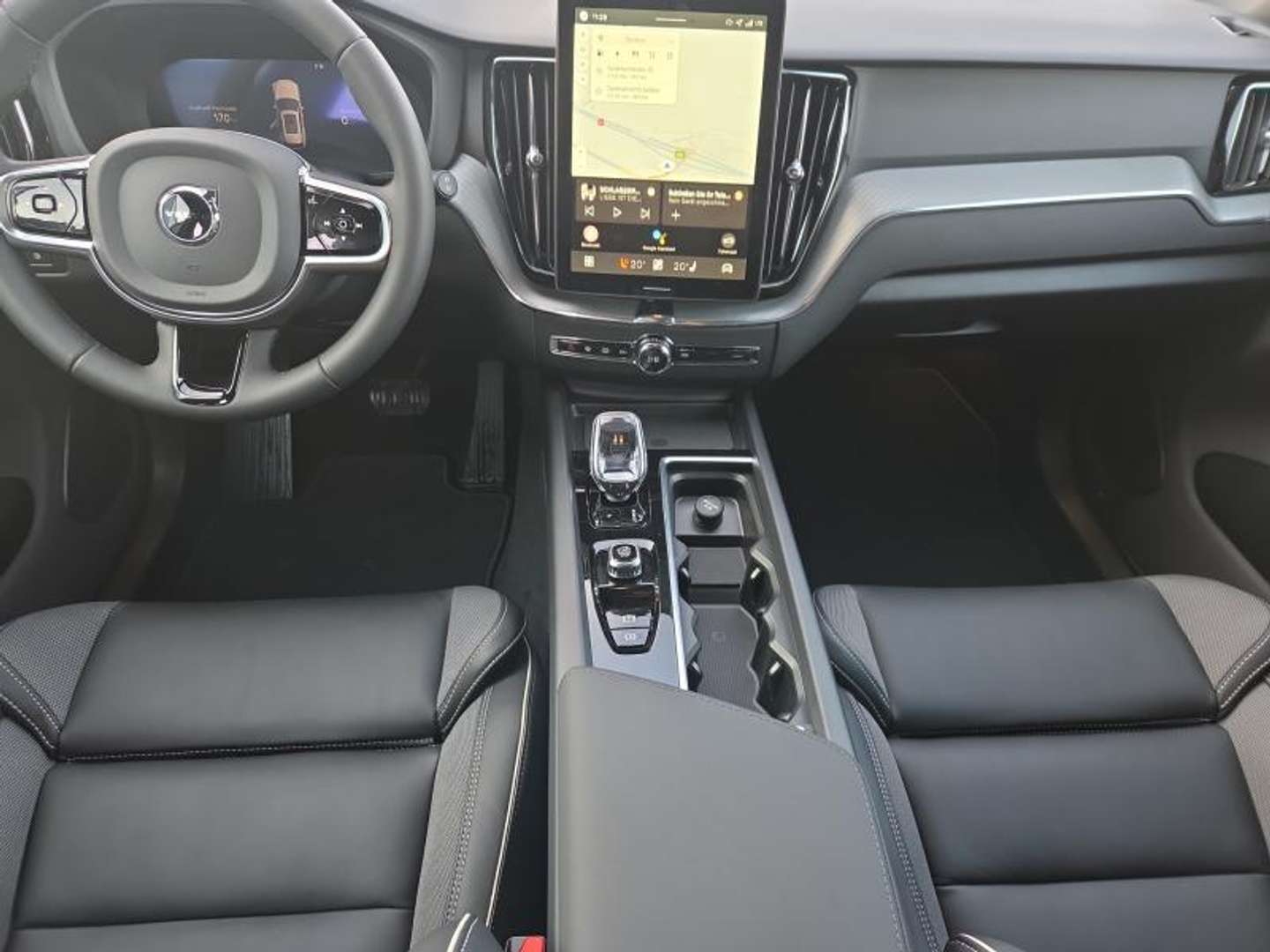 Volvo XC60 T6 Plus - 2025 - Joinsteer - #4