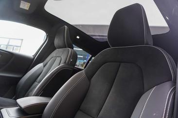 Volvo C40 Recharge Ultimate — photo 17