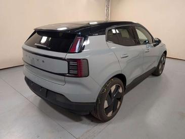 Volvo EX30 Recharge Ultra — photo 3