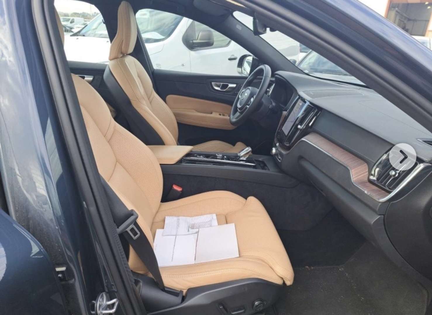 Volvo XC60 B4 Plus - 2023 - Joinsteer - #4