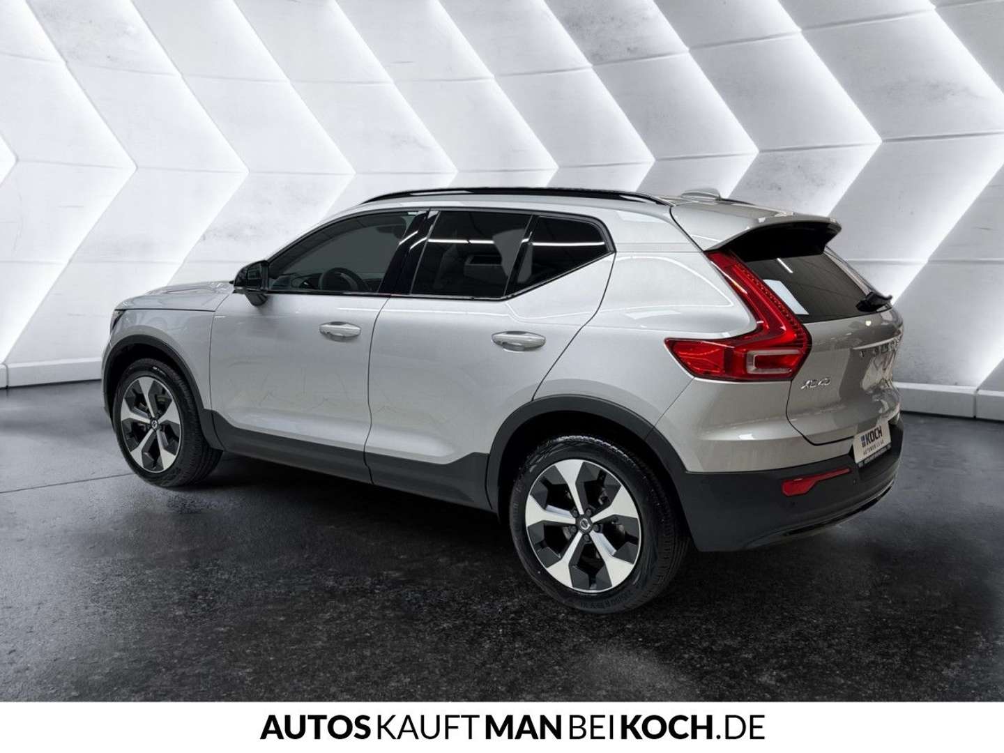 Volvo XC40 B3 - 2025 - Joinsteer - #2