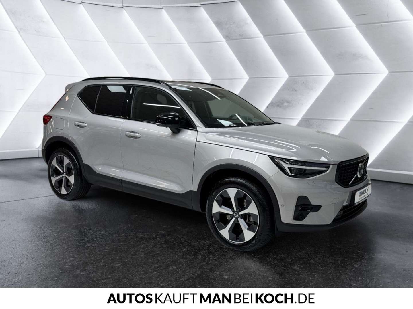 Volvo XC40 B3 - 2025 - Joinsteer - #4