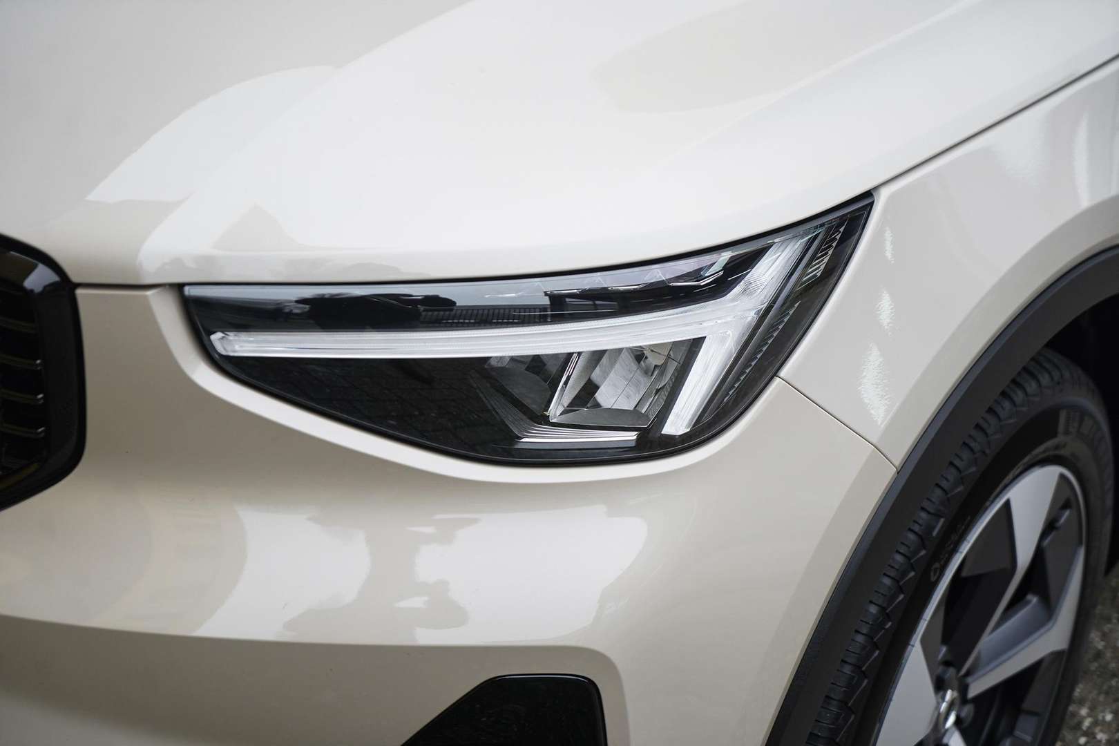 Volvo XC40 B4 Plus - 2025 - Joinsteer - #4