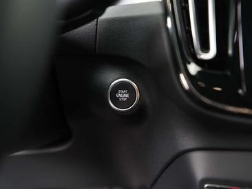 Volvo XC40 T5 Recharge Core — photo 37