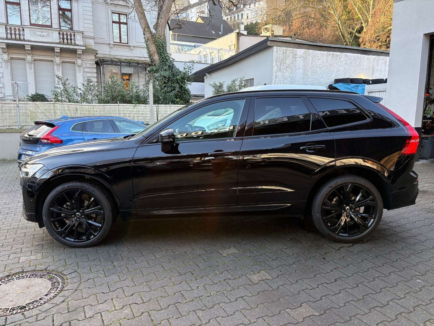 Volvo XC60 B5 Plus - 2025 - Joinsteer - #1