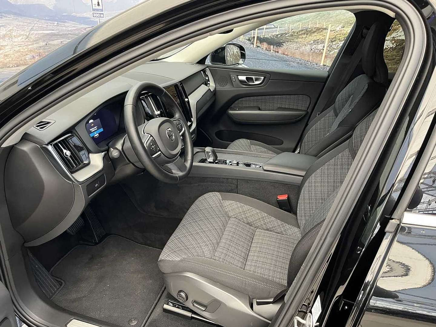 Volvo XC60 B4 Core - 2023 - Joinsteer - #6